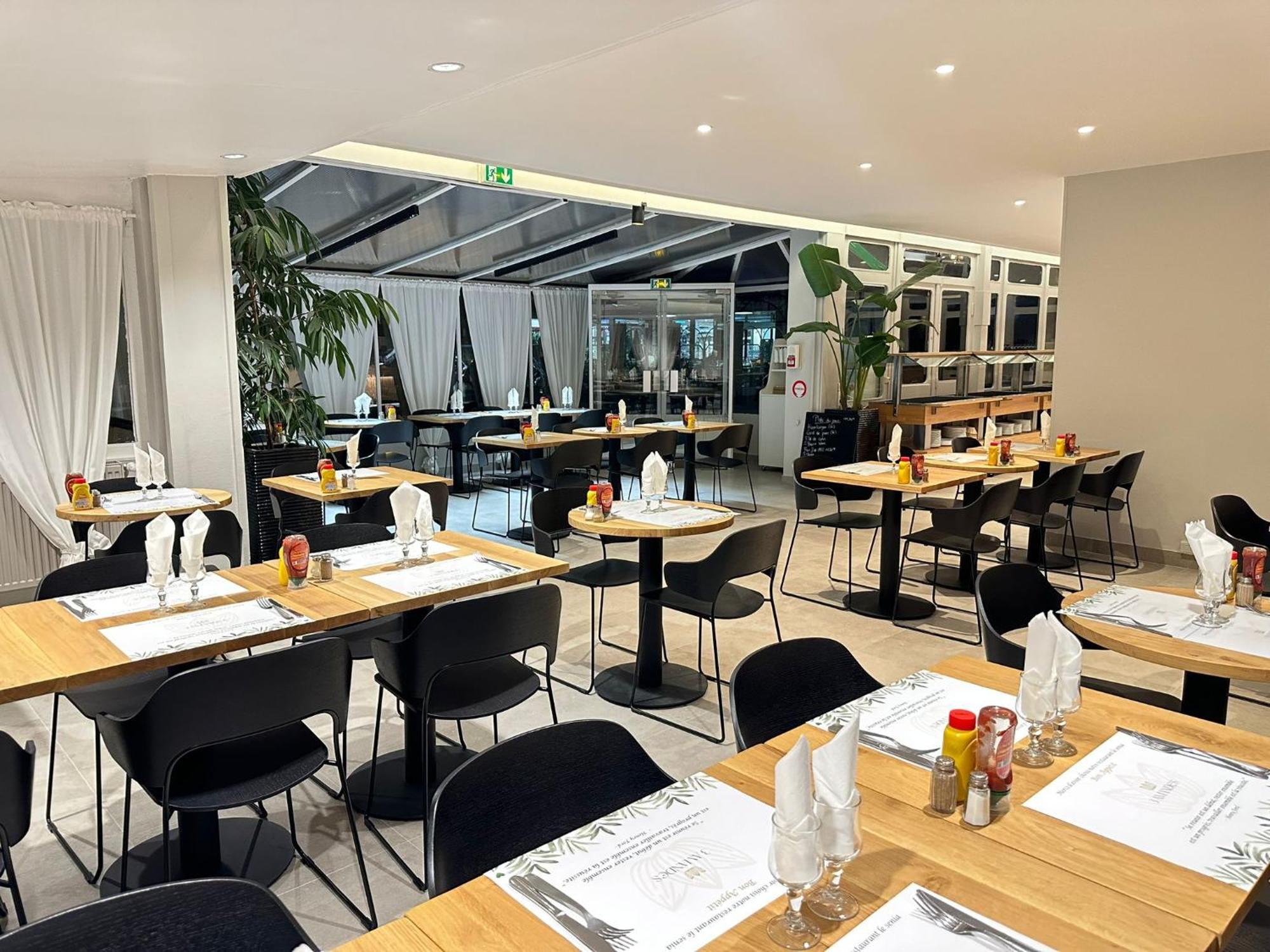 Grand Hotel Senia Orly Exteriér fotografie